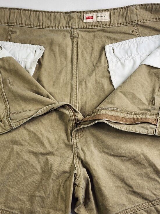 Wrangler Men's Cargo Shorts Relaxed Fit Size 44 Tan Khaki 6 Pocket Retro - Picture 4 of 12